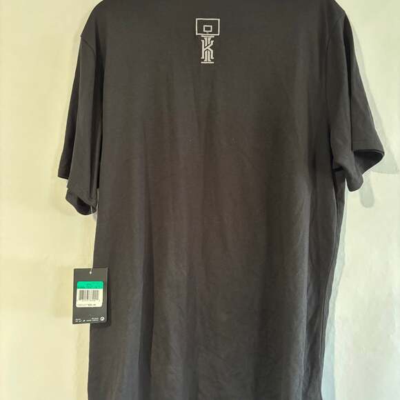 Nike Kyrie Irving "In Kyrie We Trust" T-shirt - Picture 2 of 4